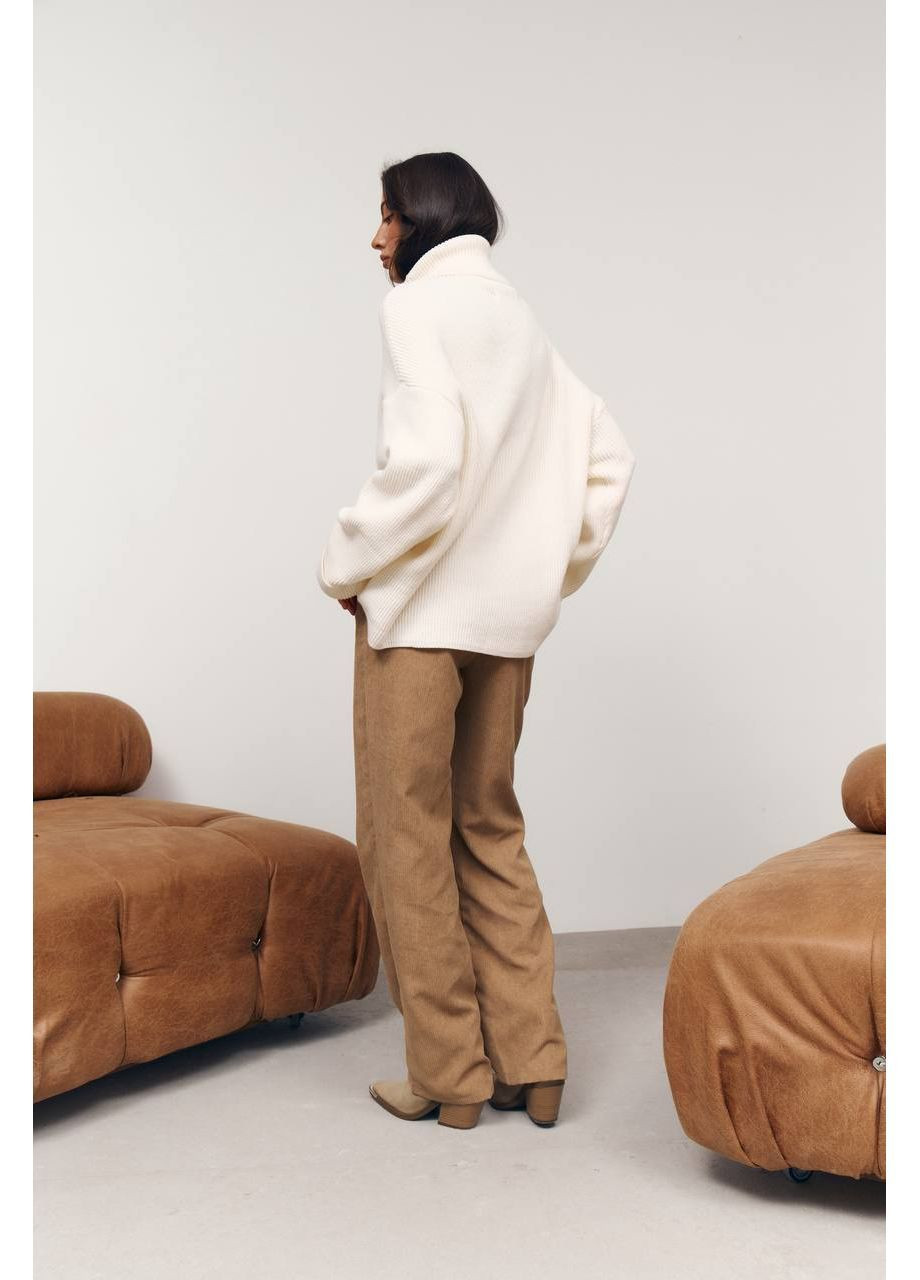 Молочний зимовий жіночий подовжений светр оверсайз з високою горловиною MonCher