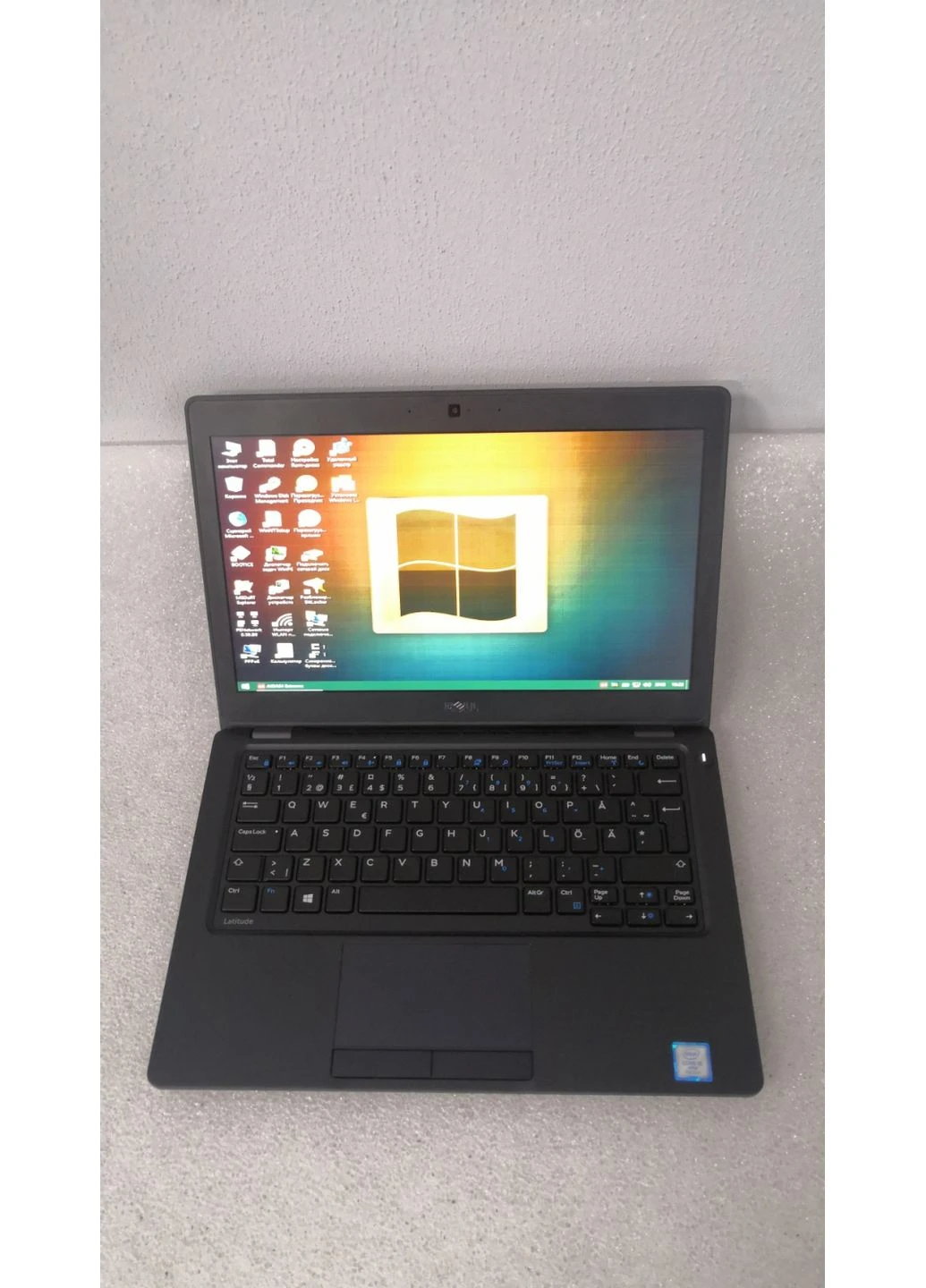 Нетбук Latitude E5280 / 12.5" IPS / intel Core i5-7300U (2(4) ядра по 2.6-3.5 GHz) / 8GB DDR4 / 128GB SSD / HD Graphics 620 / Dell (398137897)