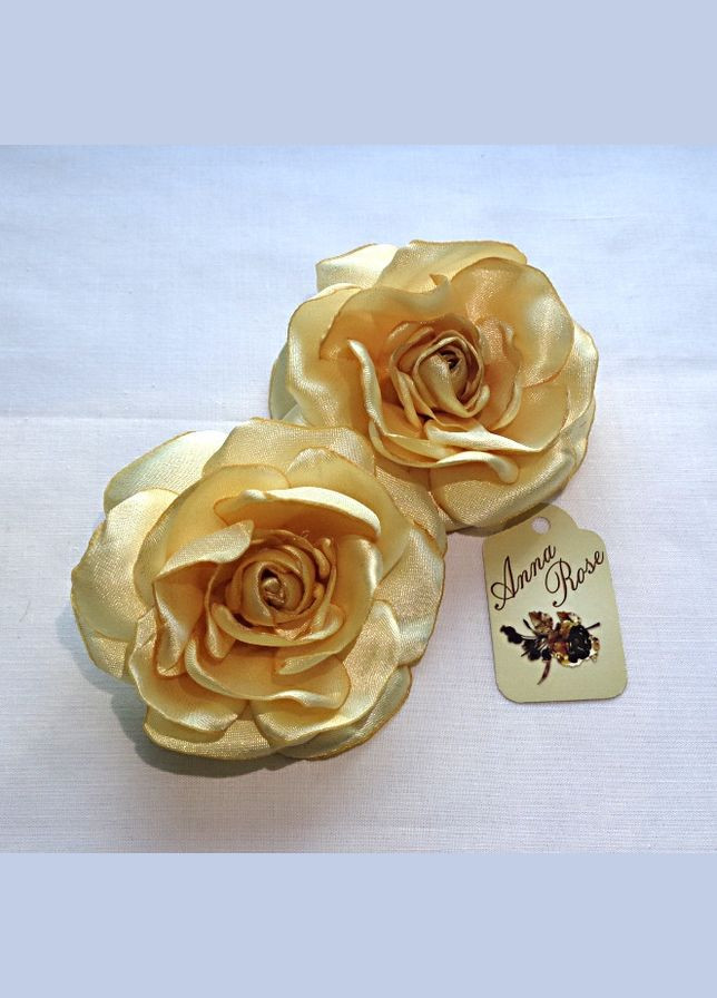 Заколка-уточка з квіткою з тканини ручної роботи "Золотиста атласна троянда" No Brand (349842642)
