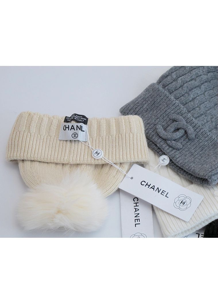 Жіноча зимова шапка з помпоном No Brand (366569233)