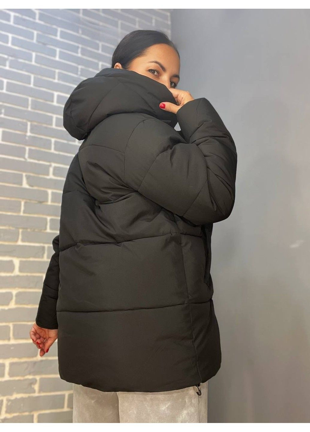 Чорна демісезонна куртка жіноча подовжена подвійна застібка з капюшоном 9010 чорна Lady yep