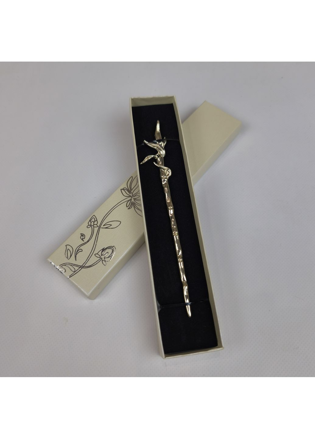 Металлическая заколка-палочка в подарочной коробочке в китайском стиле золотистая 28058 No Brand (352474440)