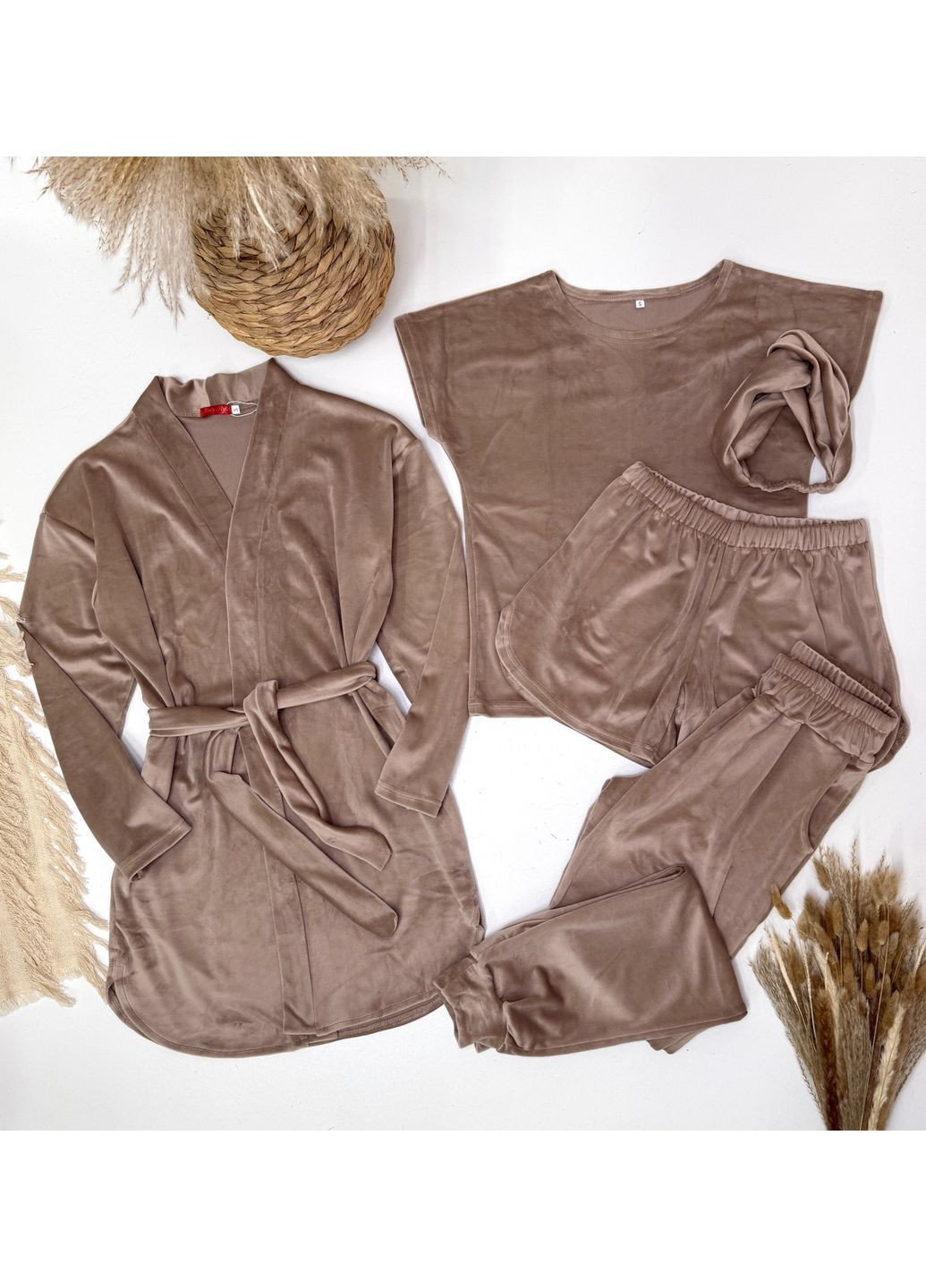 Бежева всесезон велюрова піжама з 5 предметів Україна