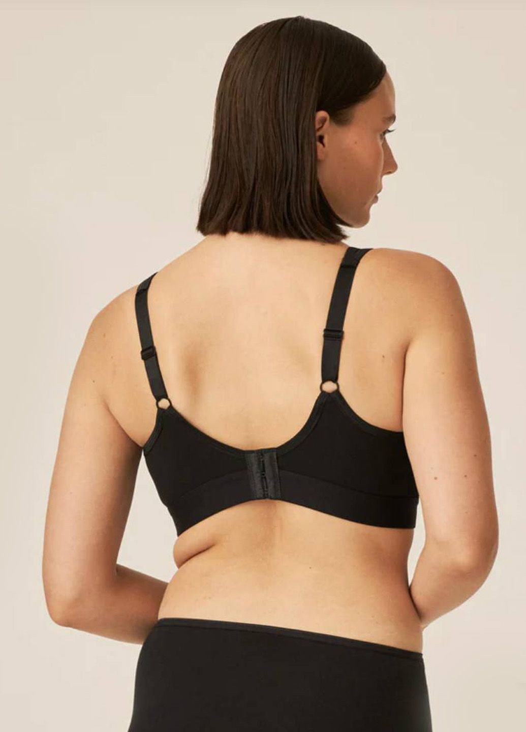 Чёрный бюстгальтер Naturana