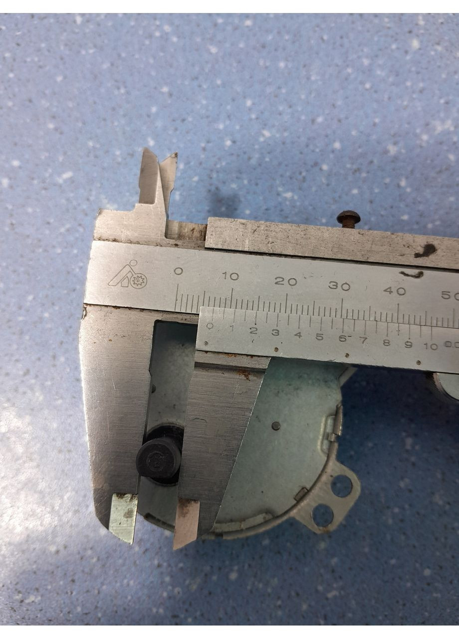 Мотор приводу тарілки для мікрохвильової печі SM-16T Galanz (361864093)