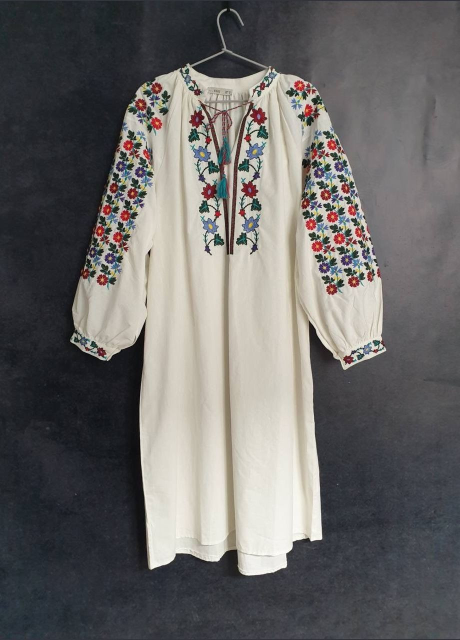 Молочный зимний женское вышитое платье стежка ESQ 5225