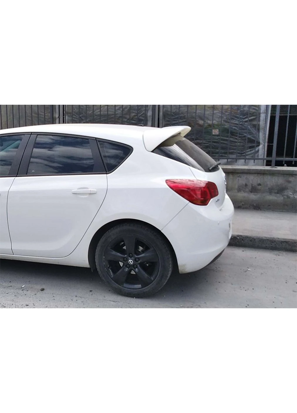 Спойлер (HB, Под покраску) для Opel J 2009-2015 гг DPT Astra (394724421)