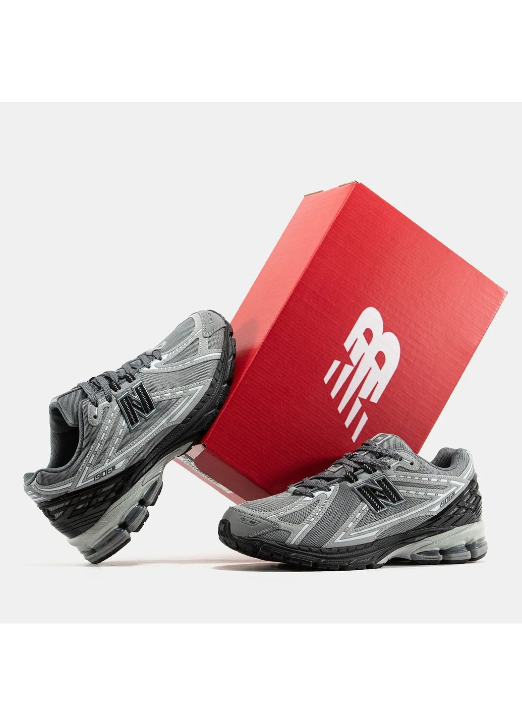 Сірі кросівки 1906 grey black No Brand