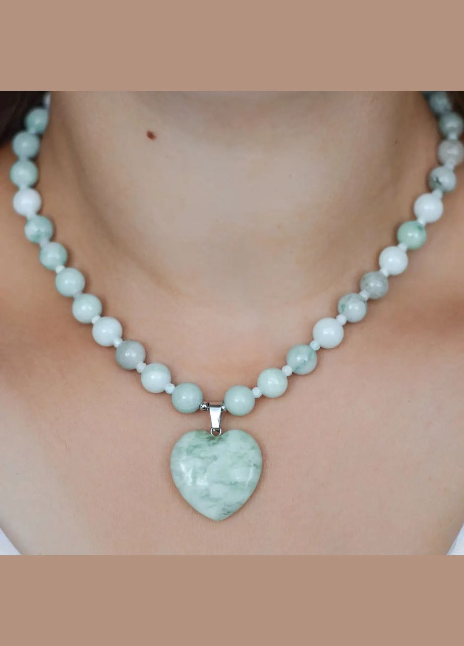 Чокер "Серце" натуральний камінь Ларимар, білий Нефрит + підвіска Онікс Серце d-3х10мм L-41-46см No Brand онікс латунь срібло (302254666)