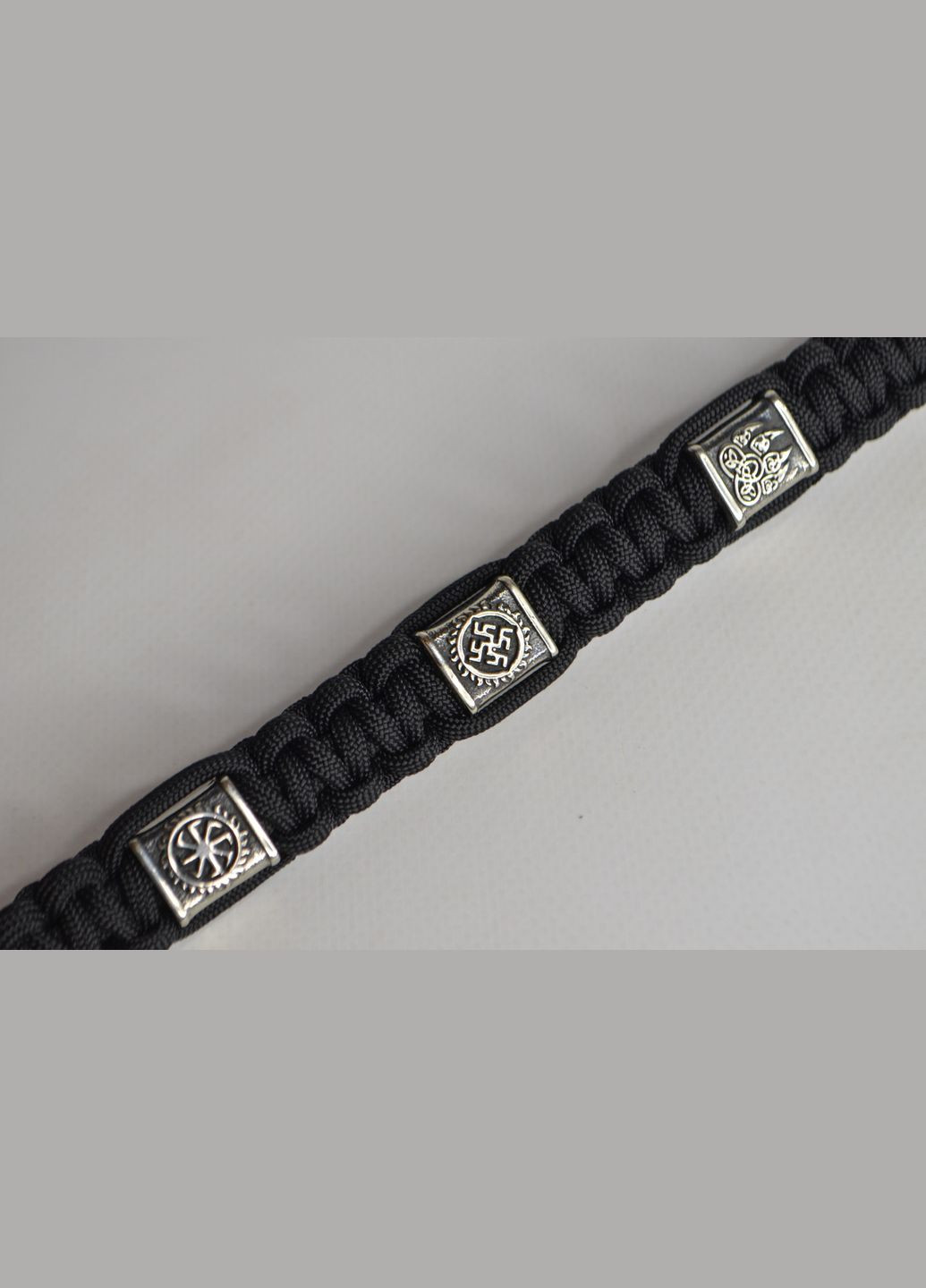 Браслет с вышиванкой коловратом отпечатком лапы и цветом перуна из мельхиора ручное литье + брелок в подарок No Brand (341738966)