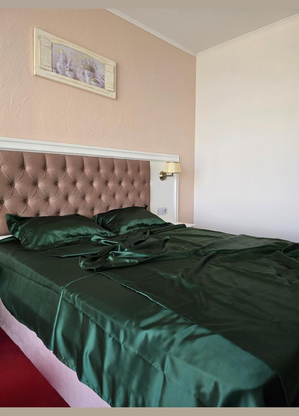 Атласное постельное белье Евро Изумрудный 200 x 220 с простыней на резинке (141404) No Brand (323160964)