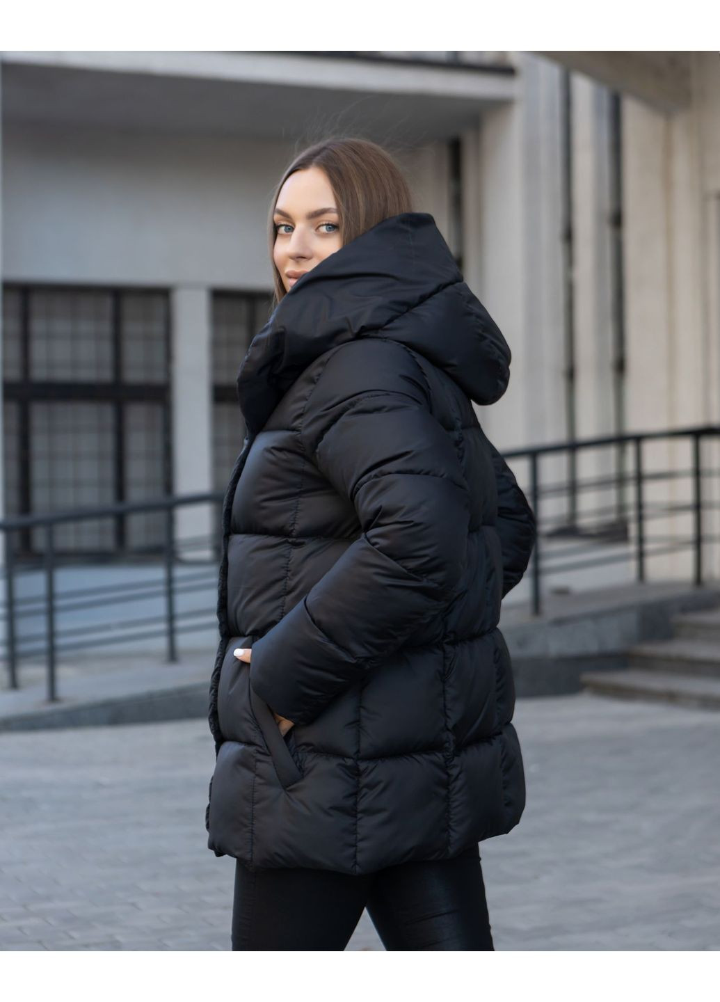 Черный зимний Пуховик Geran