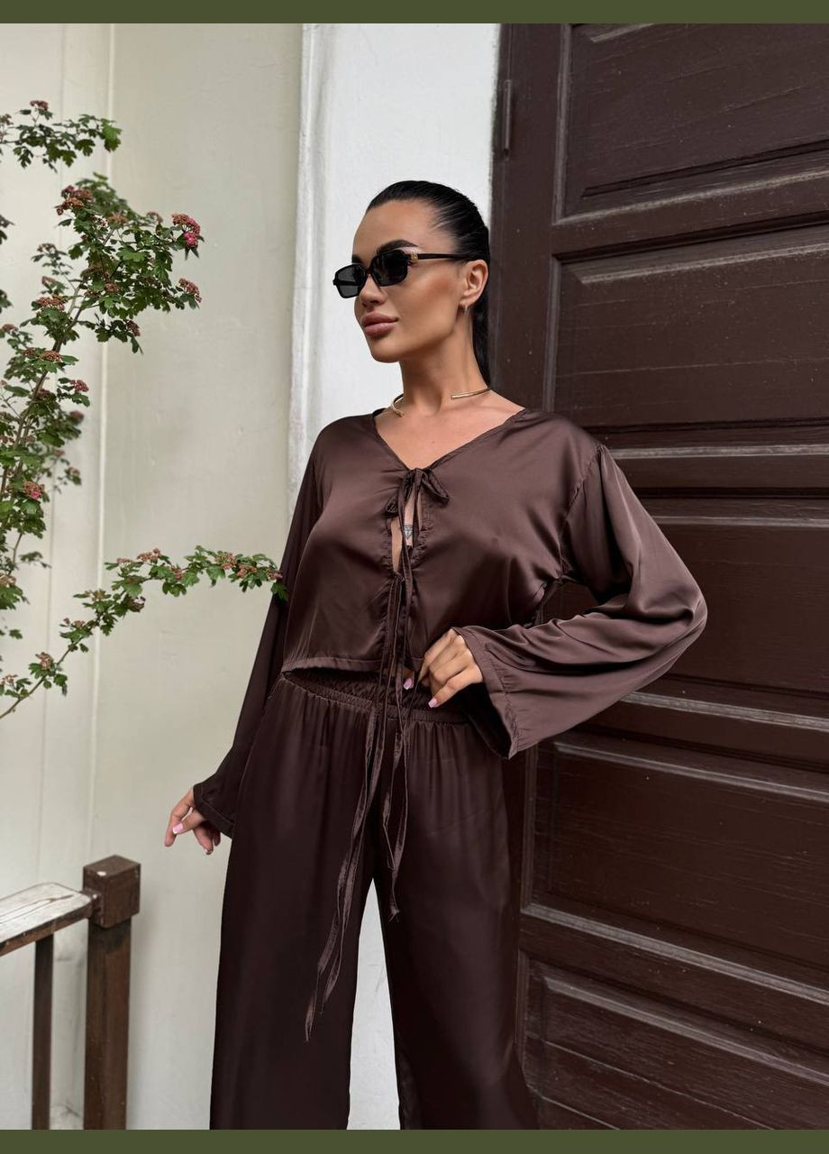 Жіночий шовковий костюм Avanti (335213017)