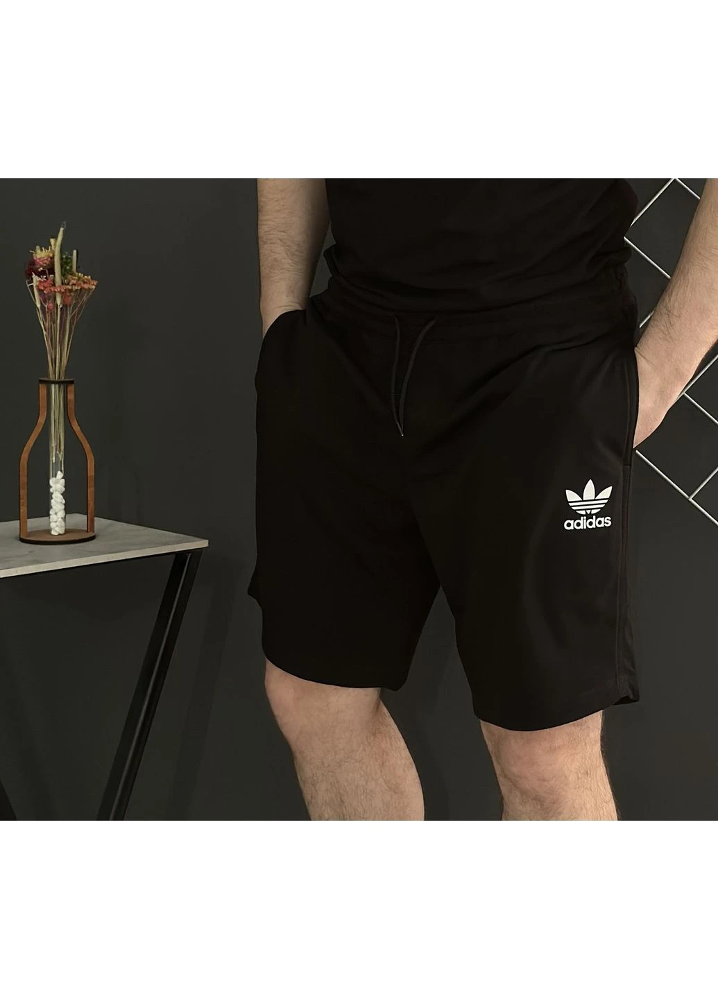 Черно-белый шорты adidas белый лого + футболка adidas Vakko