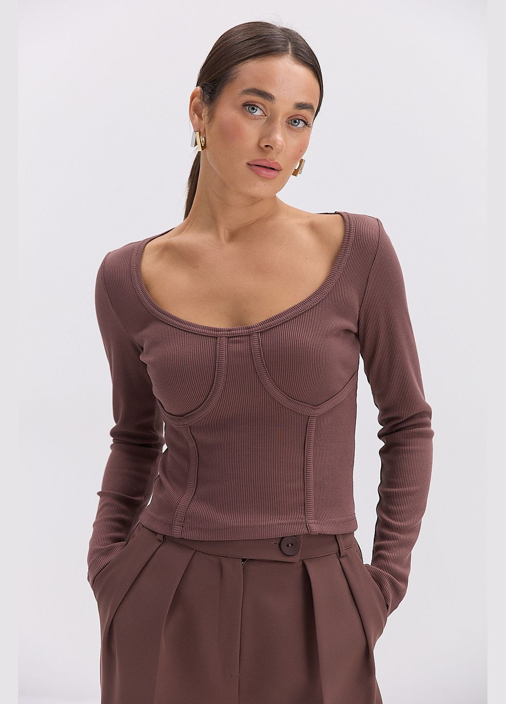 Женский лонгслив в рубчик с декоративными чашками Arjen (316575465)