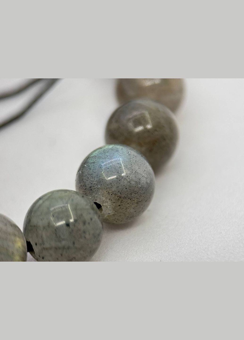 Лабрадор на нитці без застібки 8 мм Сірий No Brand (331610828)