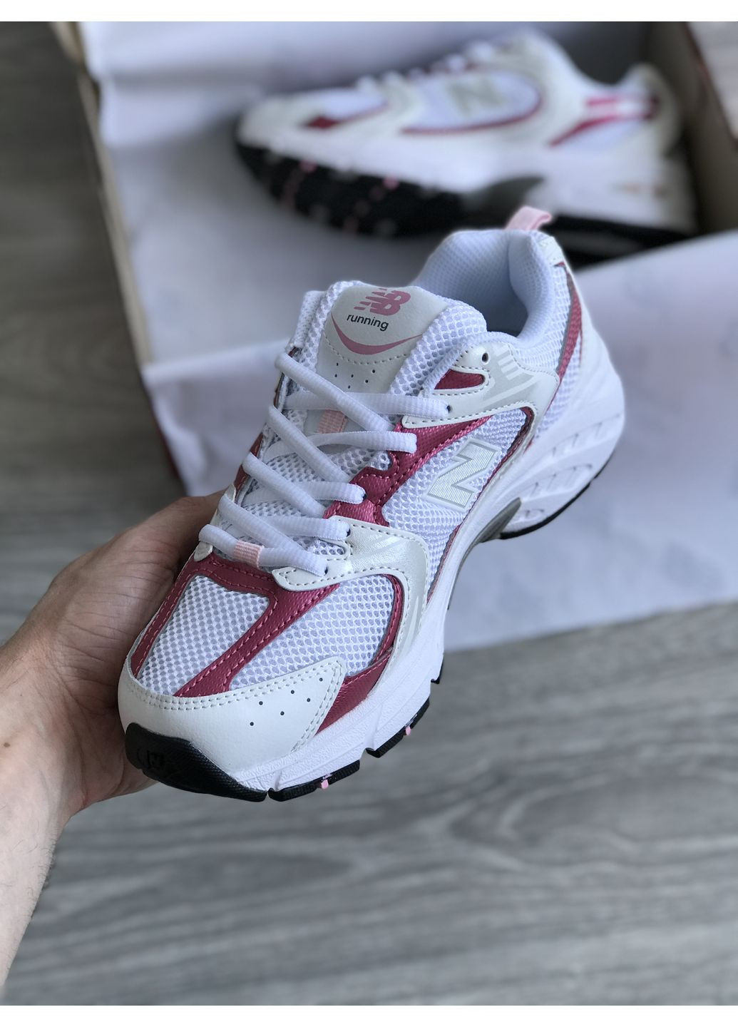 Кросівки жіночі New Balance 530 White Red | Нью Беланс 530 білі No Brand білі демісезони (362894457)
