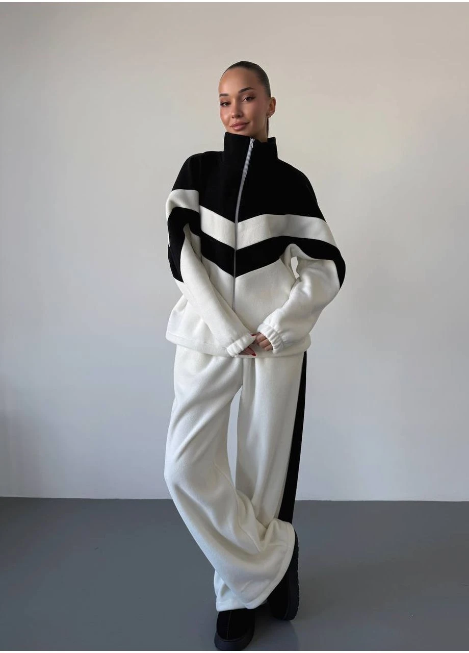 Костюм двухцветный молочного цвета. No Brand Рз 6220 1920 (374988516)