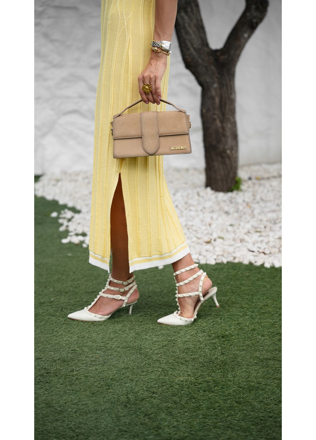 Желтое кэжуал платье вязаное Larionoff однотонное