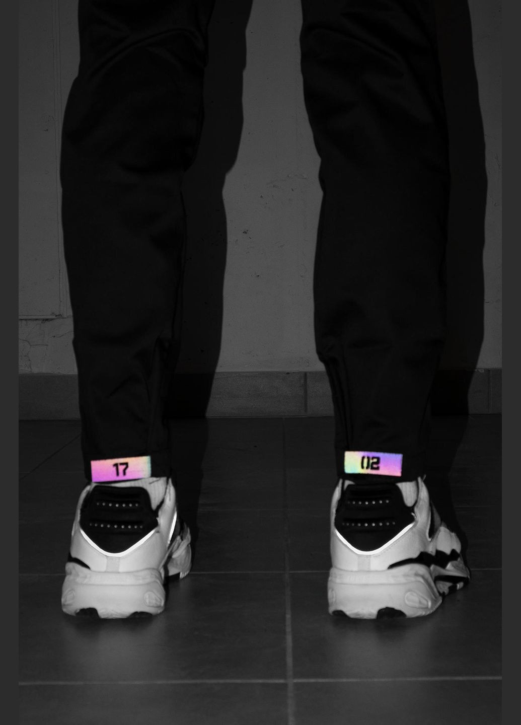 Черные демисезонные брюки Without