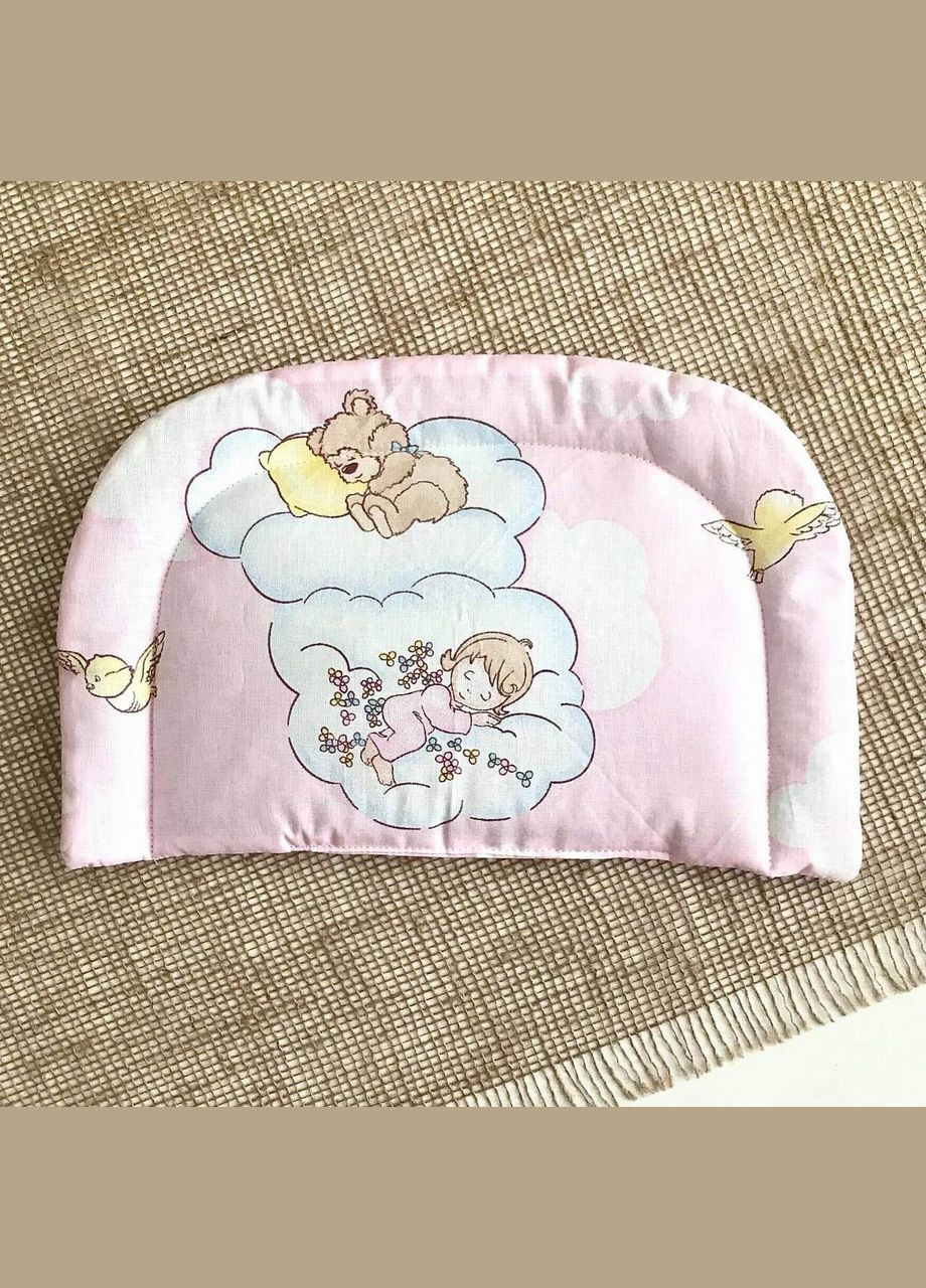 Подушка дитяча із заокругленими кутами Блакитні хмаринки бязь 35x22 см Penetka (323210905)