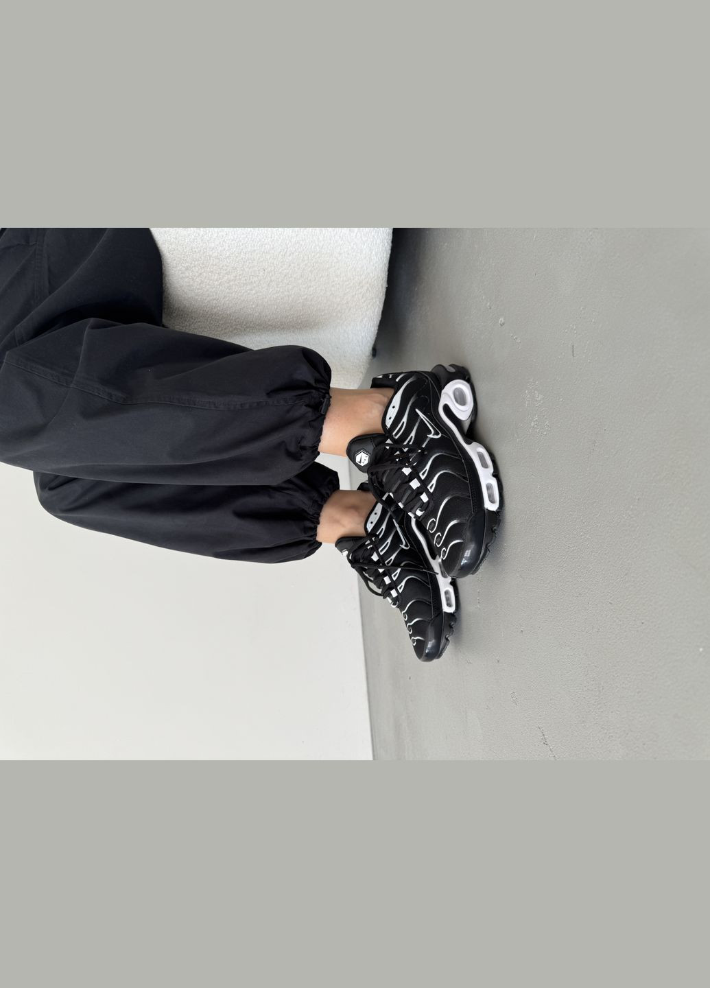 Кросівки жіночі і чоловічі Nike Air Max TN Plus black | Найк Аір макс ТН Плюс чорні No Brand чорні демісезони (316231425)