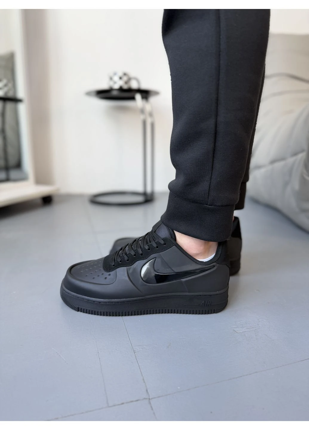 Чорні кросівки чоловічі nike 1 low foamposite black найк аір ретро чорні демісезон No Brand