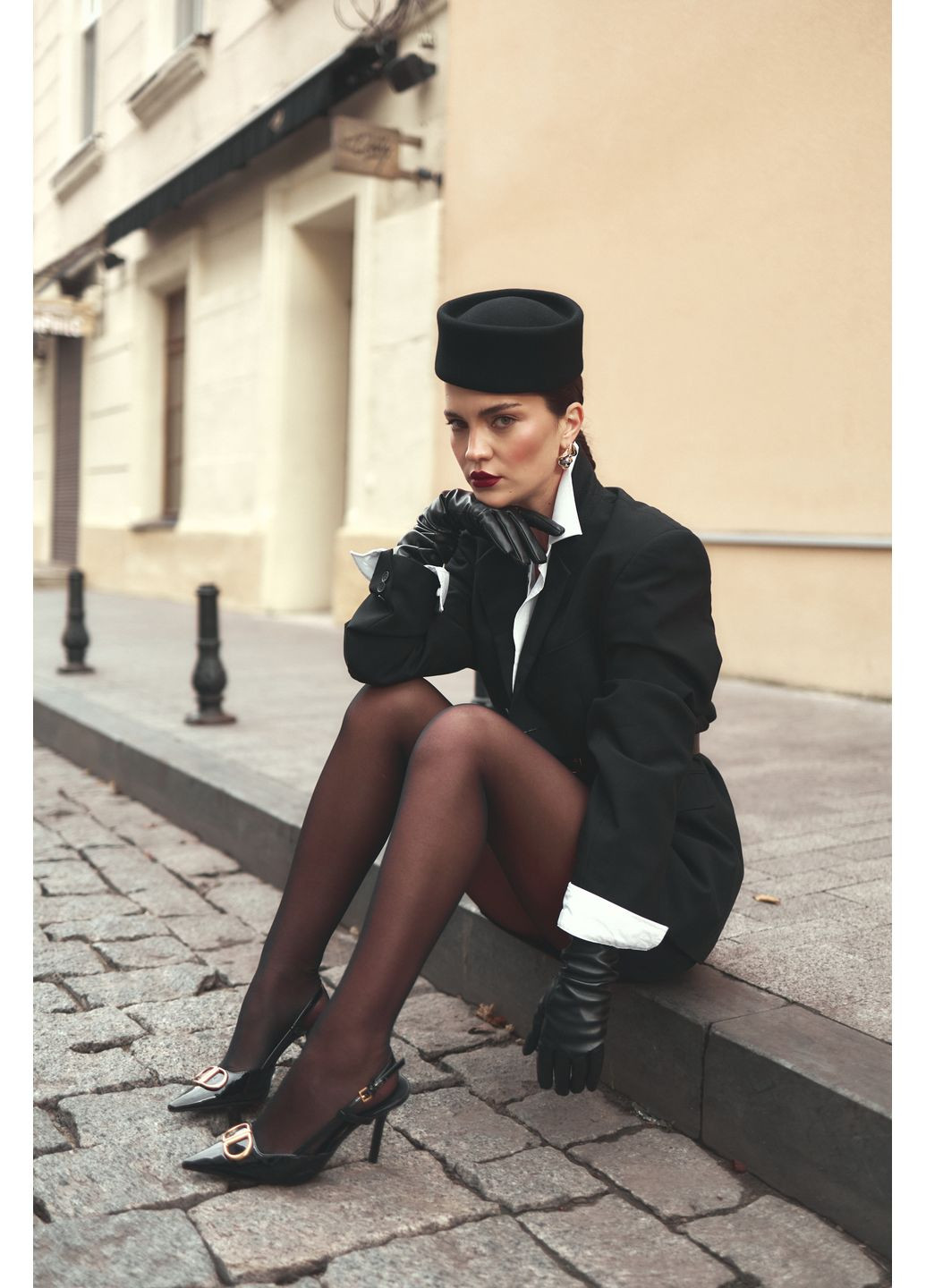 Капелюх таблетка з круглою тулією з вовни BELLE чорний No Brand (366732739)