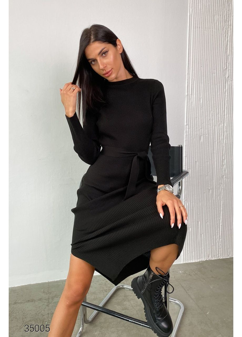 Черное повседневный вязаное платье-водолазка миди в рубчик Byron однотонное