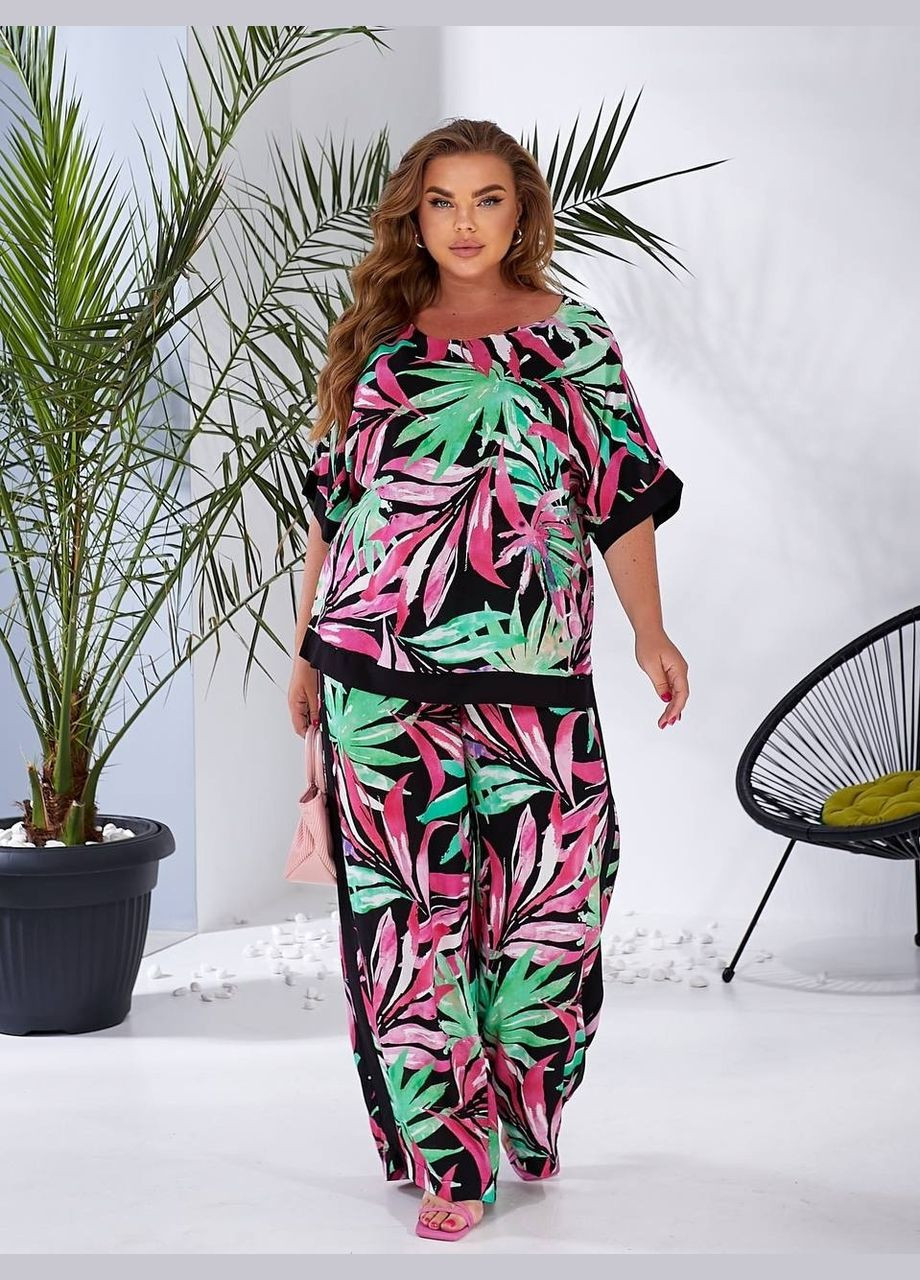 Жіночий костюм батал чорний з принтом листя літній брючний для повних No Brand Костюм комплект (338370406)