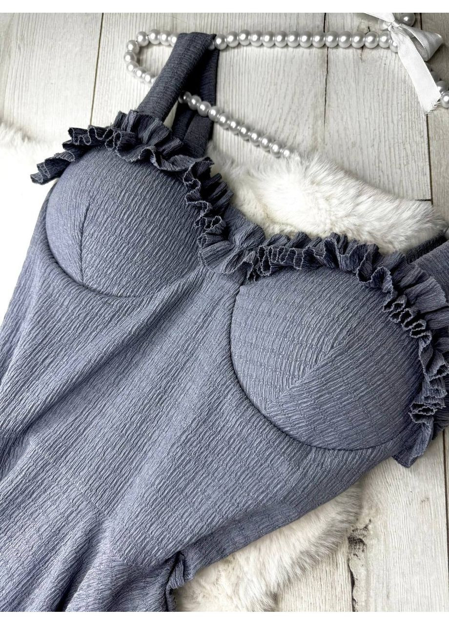 Серое эффектное платье с чашечками без рукава серого цвета No Brand однотонное