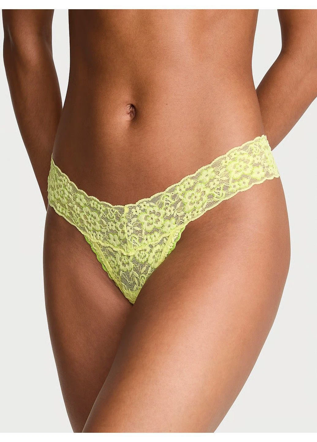 Трусики-стринги жіночі мереживні Lace Thong Panty салатові Victoria's Secret (400869071)