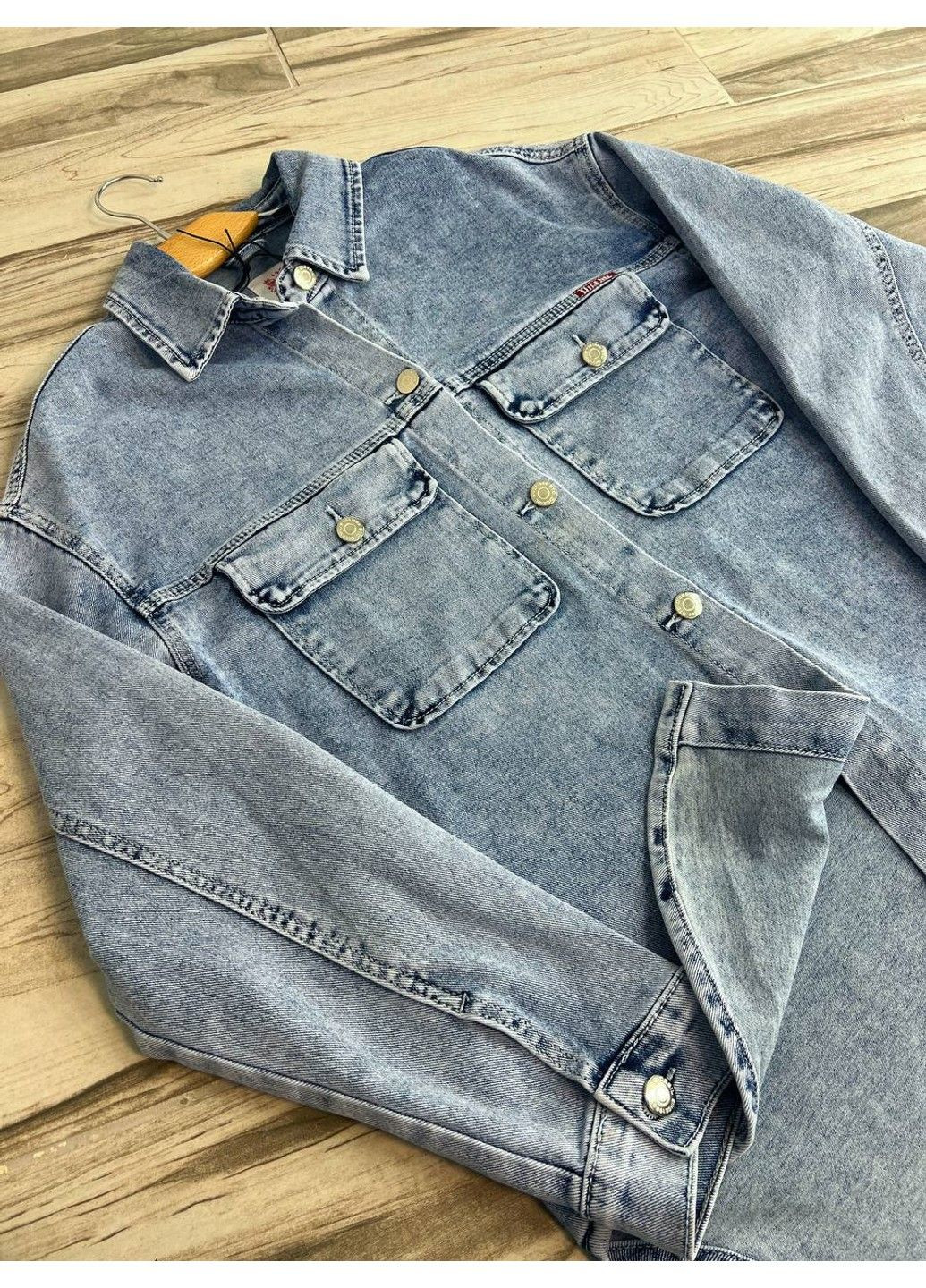 Сорочка жіноча 2029 джинсова оверсайз широка накладені кишені блакитна Dicesil (324019770)