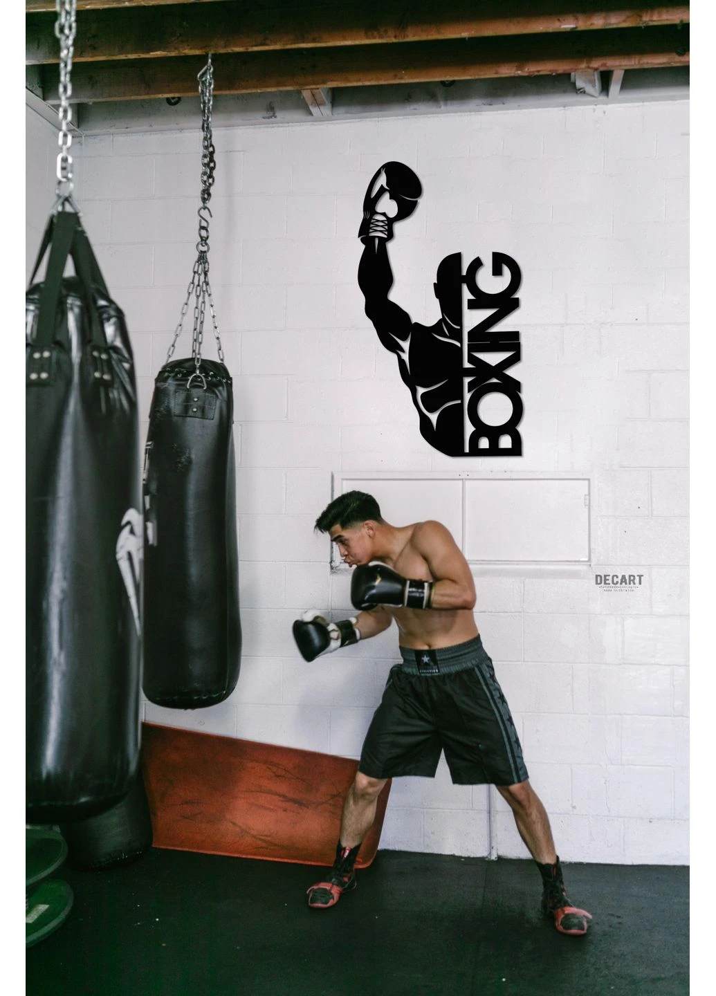 Деревянное панно декор для комнаты. Деревянная картина для подарка Boxing 70х39 см Decart (360613070)