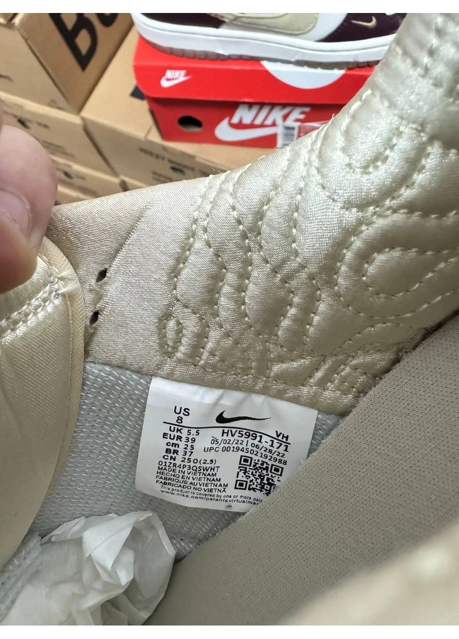 КРОСІВКИ ЖІНОЧІ NIKE DUNK LX WHITE/MAROON НАЙК ДАНК БІЛІ No Brand білі демісезони (392010214)