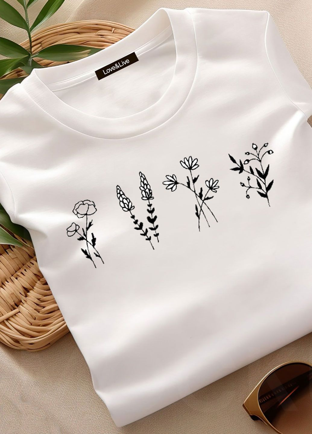 Белая демисезон футболка женская белая garden gala Love&Live