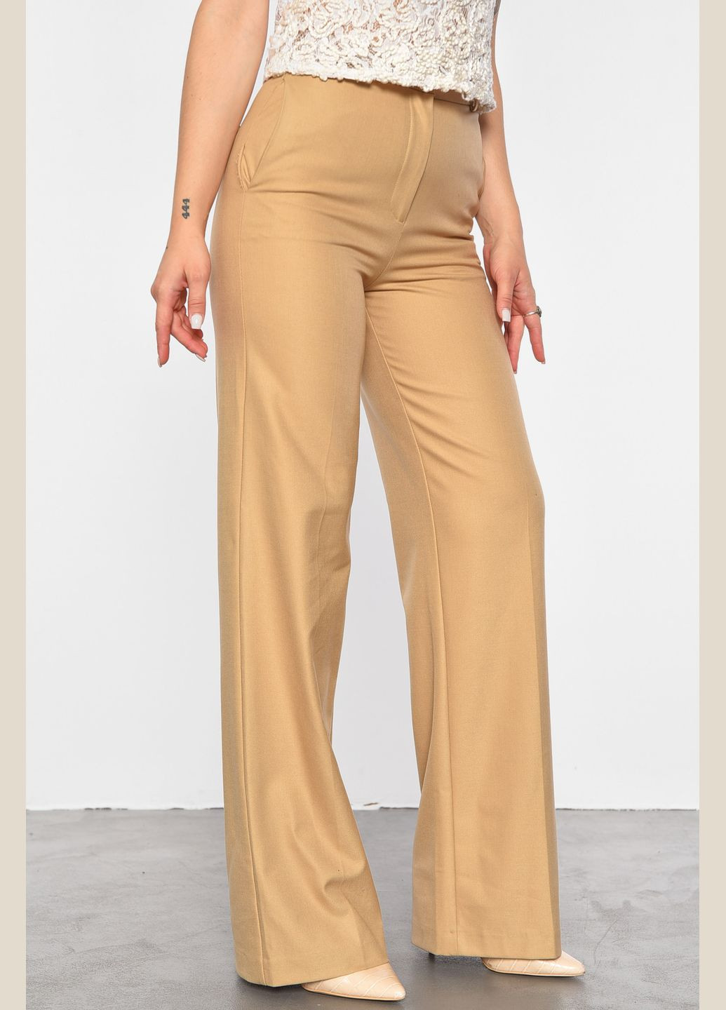 Брюки женские бежевого цвета Let's Shop (302859316)