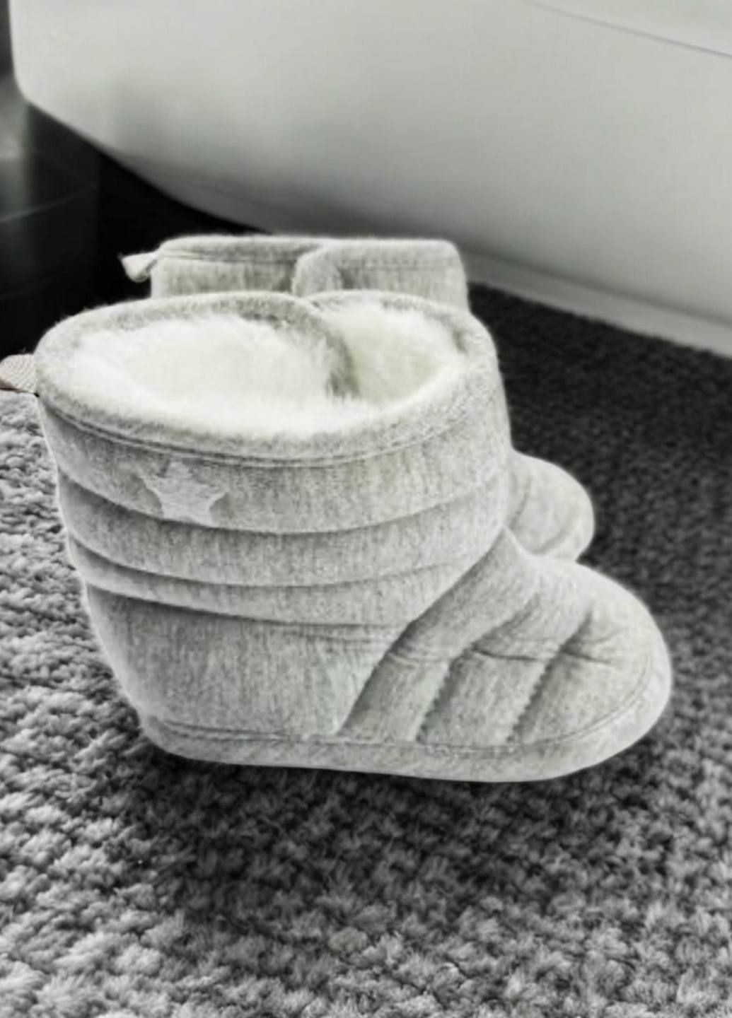 Серые тапочки Adele