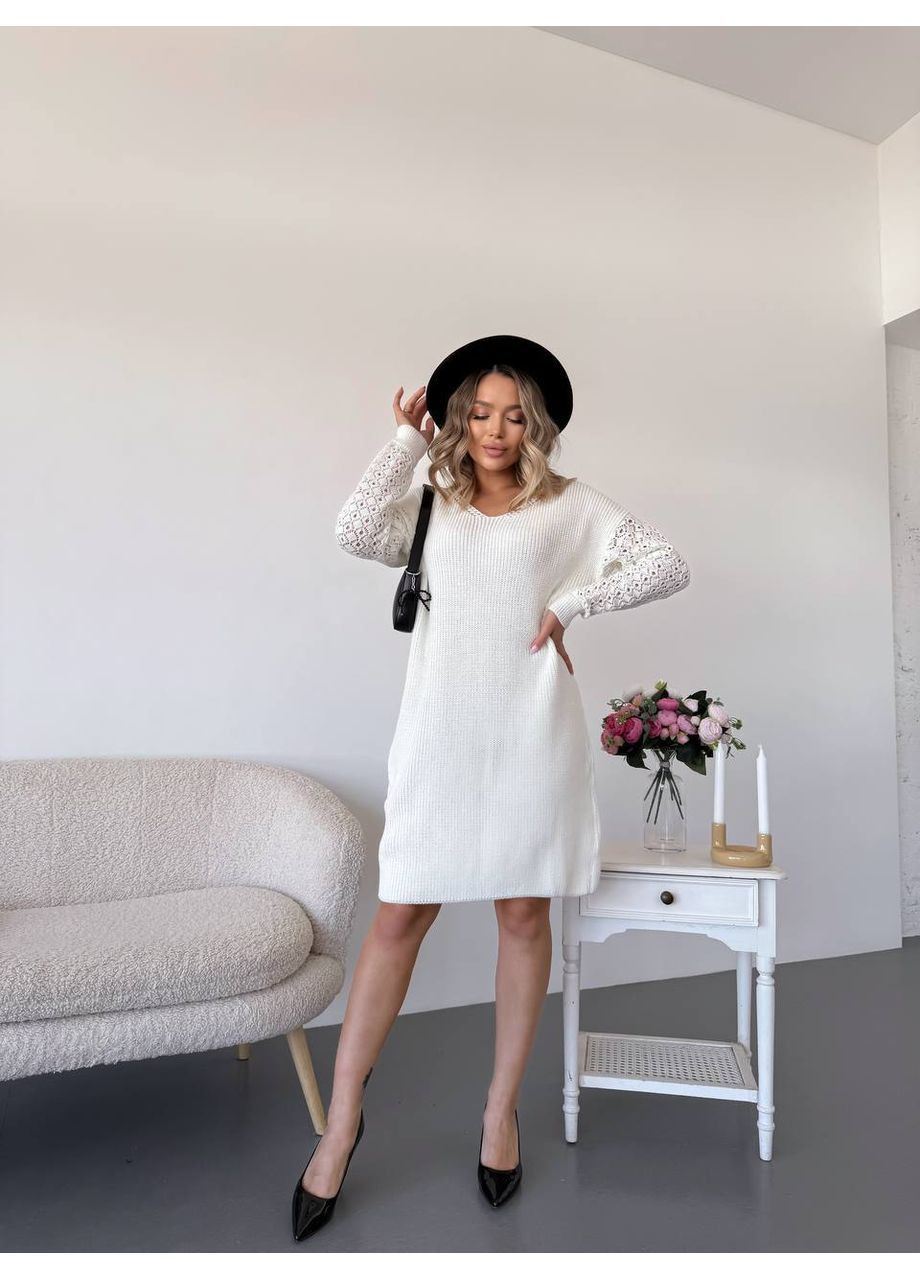 Молочное праздничный, повседневный, кэжуал женское вязаное платье No Brand однотонное