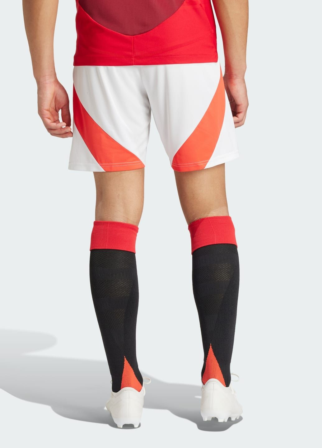 Домашние шорты Manchester United 24/25 adidas (298285340)