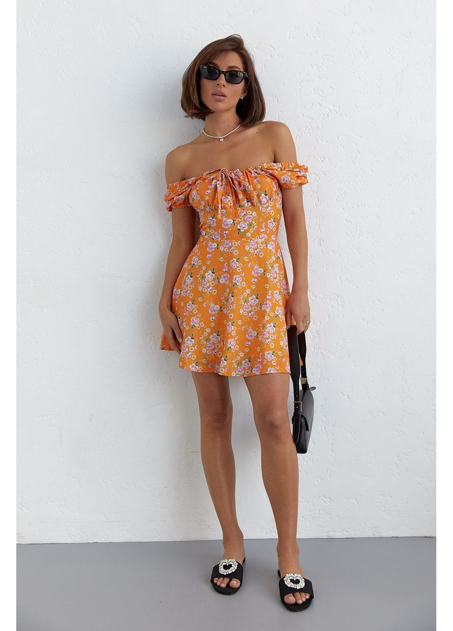 Оранжевое повседневный женское летнее платье мини в цветочный принт с открытой спиной Byron с цветочным принтом
