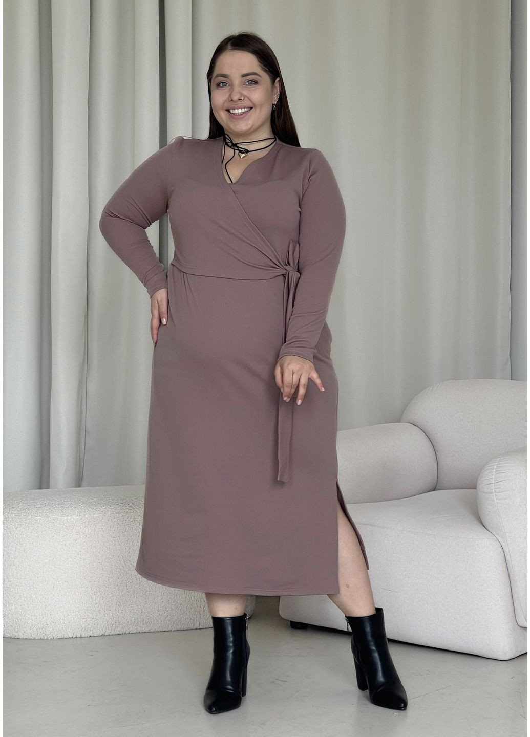 Бежевое деловое, повседневный, коктейльное, вечернее теплое зимнее платье на запах в рубчик на флисе (солоха в подарок) на запах Merlini однотонное