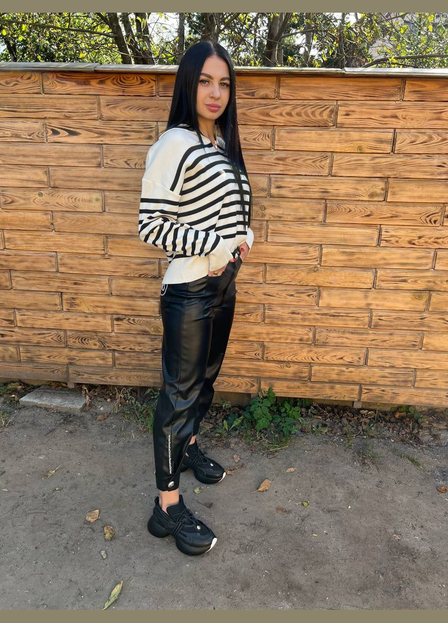 Чорно-білий демісезонний жіночий короткий светр в полоску туреччина No Brand