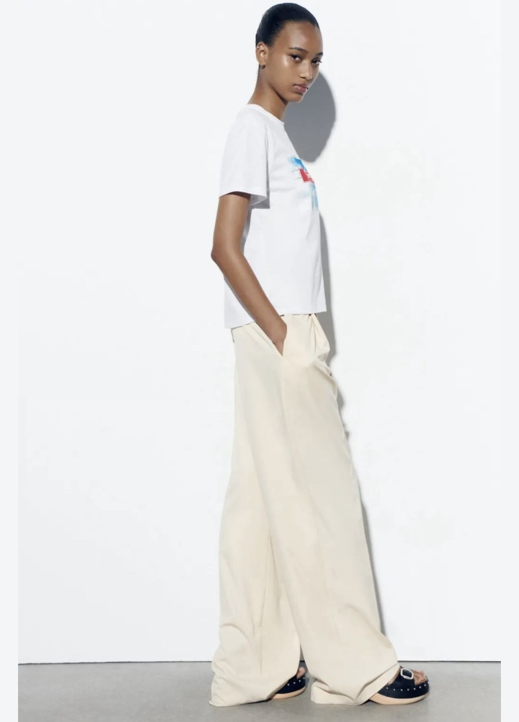 Футболка з написом біла базова Zara - (325695494)