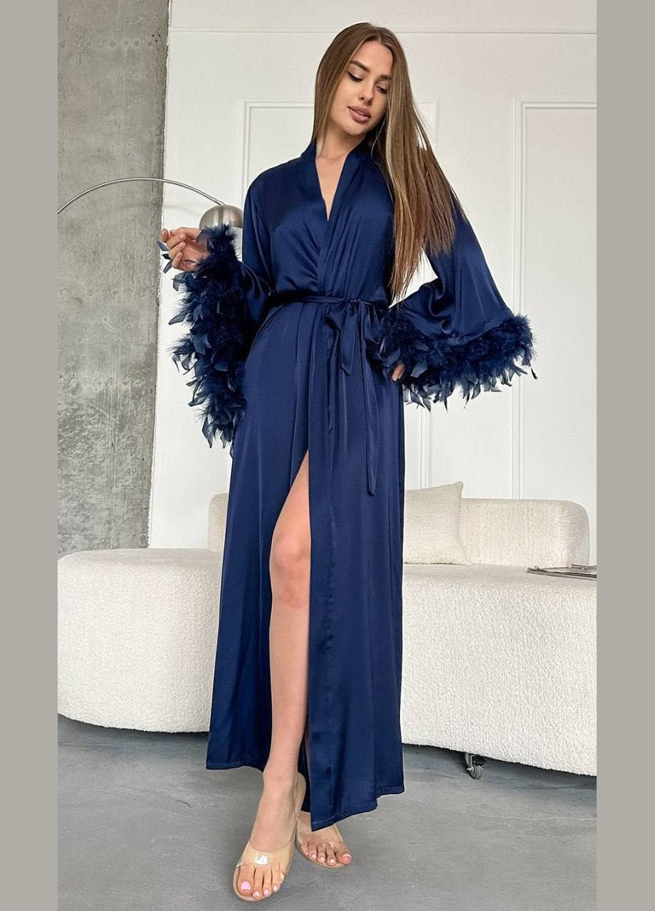 Атласний жіночий халат Venera довгий з обʼємними рукавами та пірʼям No Brand Халат (332211532)