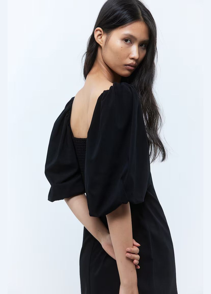 Черное платье H&M однотонное