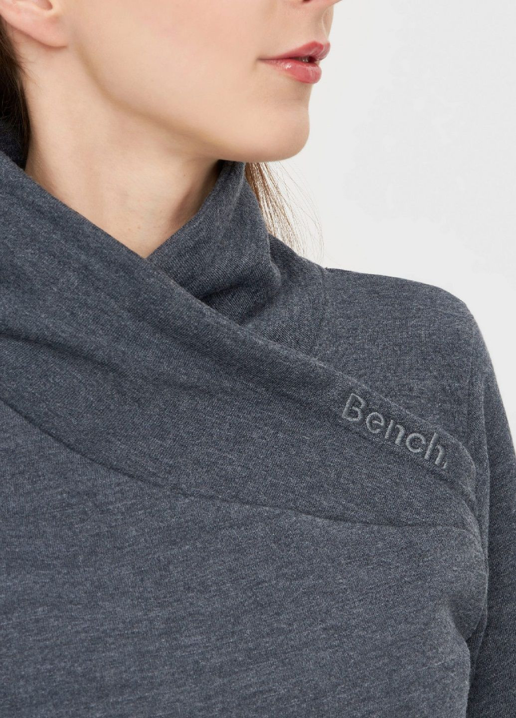 Черный свитшот Bench однотонный (318483623)