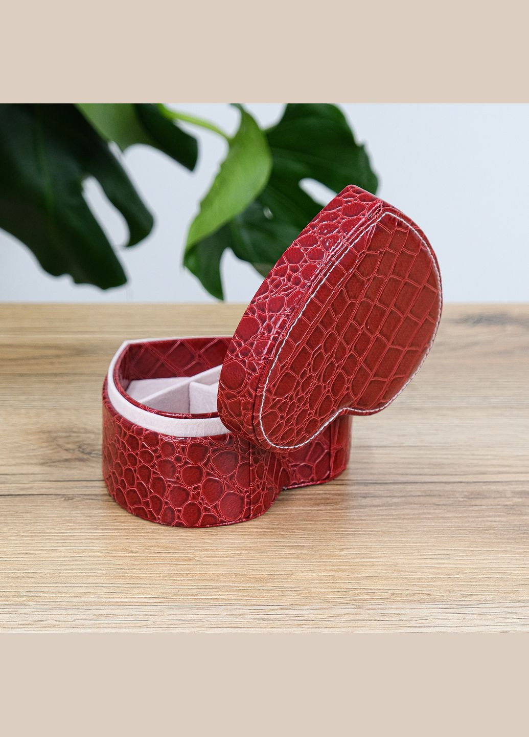 Шкатулка для украшений с зеркалом в форме сердца, экокожа красная см. (JZ-011-1) Гранд Презент (322190862)