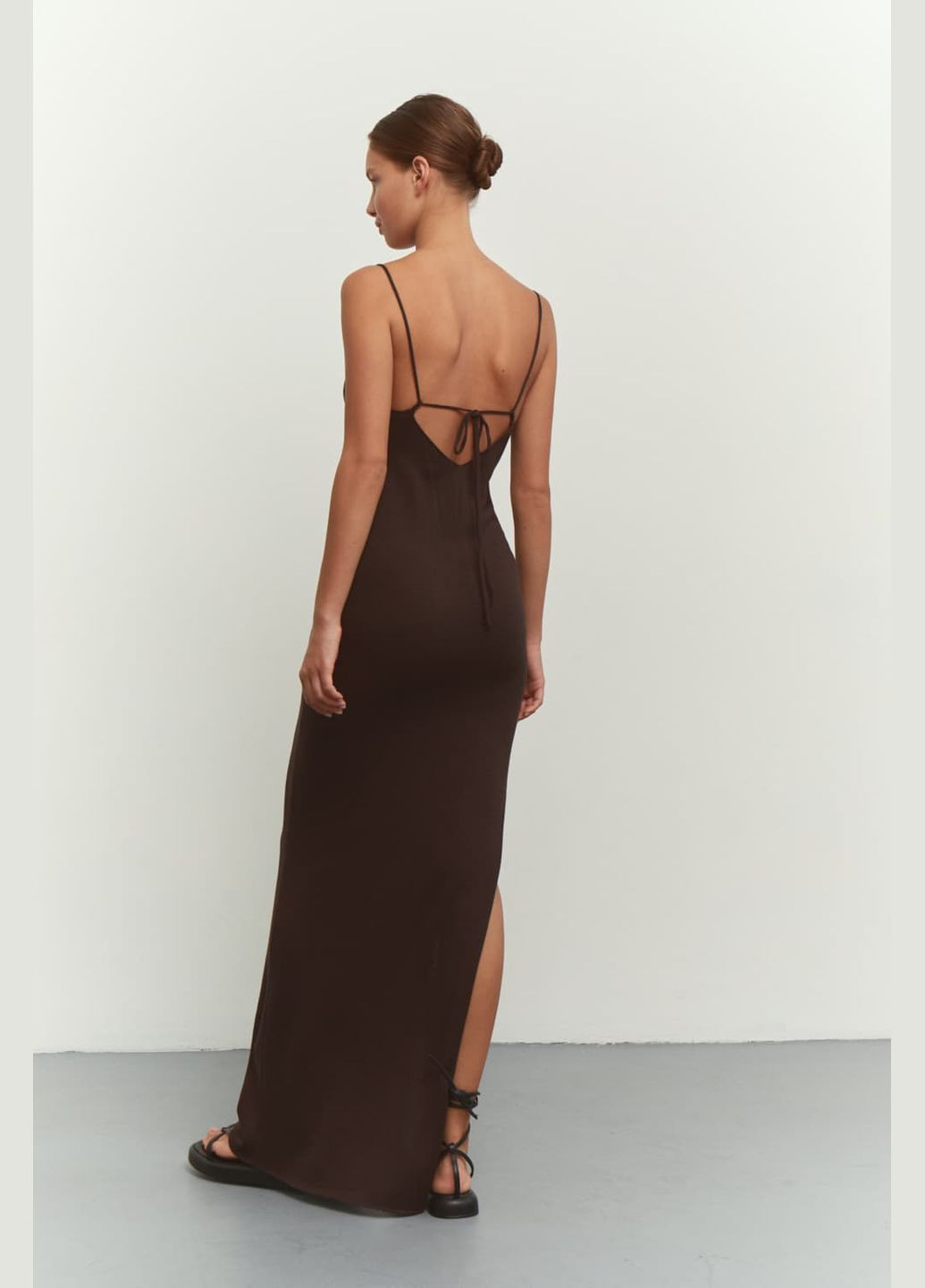 Темно-коричневое платье трикотажное макси шоколадный 2048 Papaya