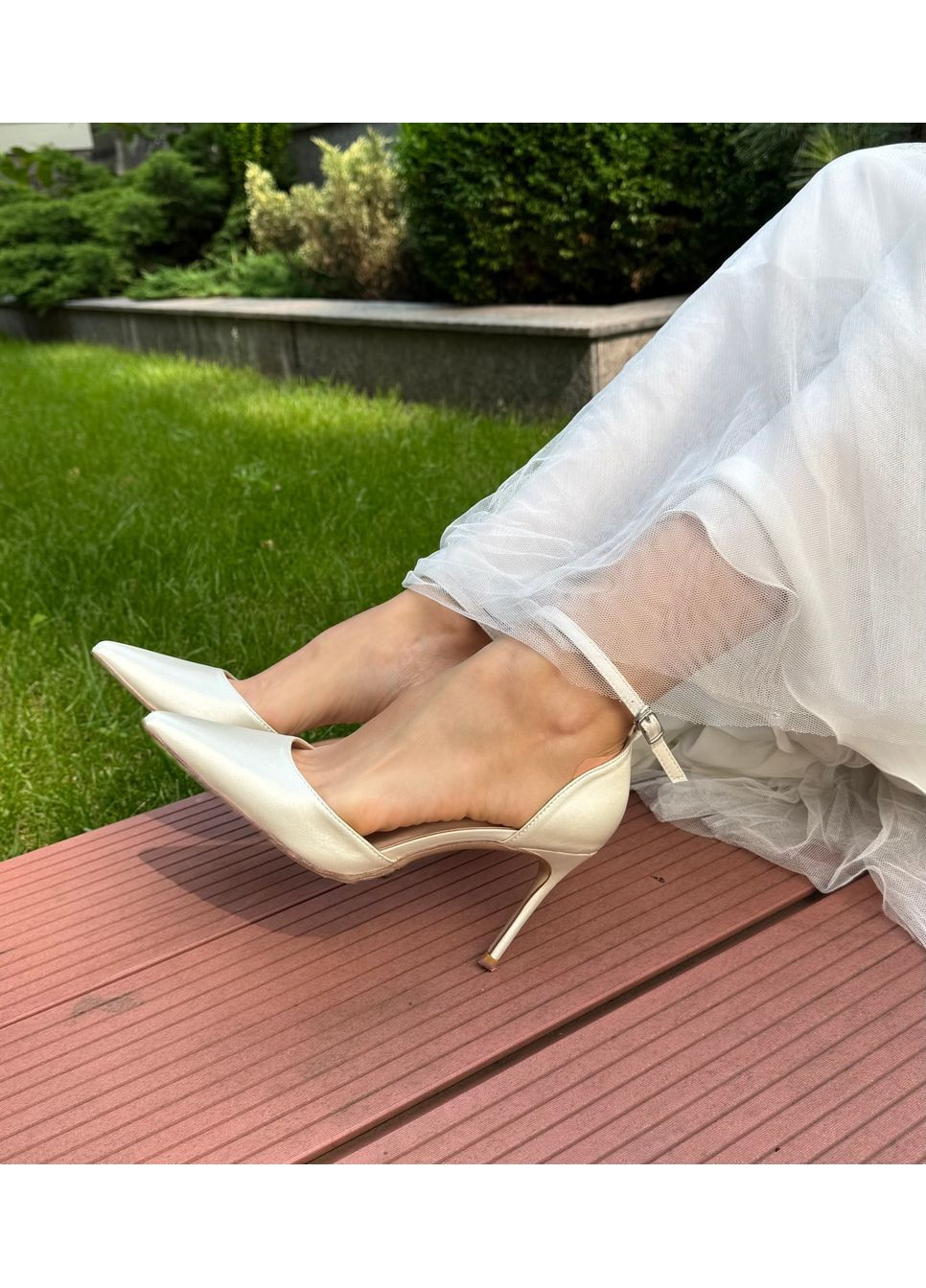 No Brand Жіночі туфлі весільні атласні та ремінцем перли та брошкою 5,5 см білий з текстиль, — (351394617)